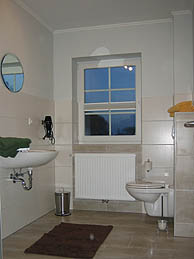 1510_duschbad1.jpg (27793 Byte)